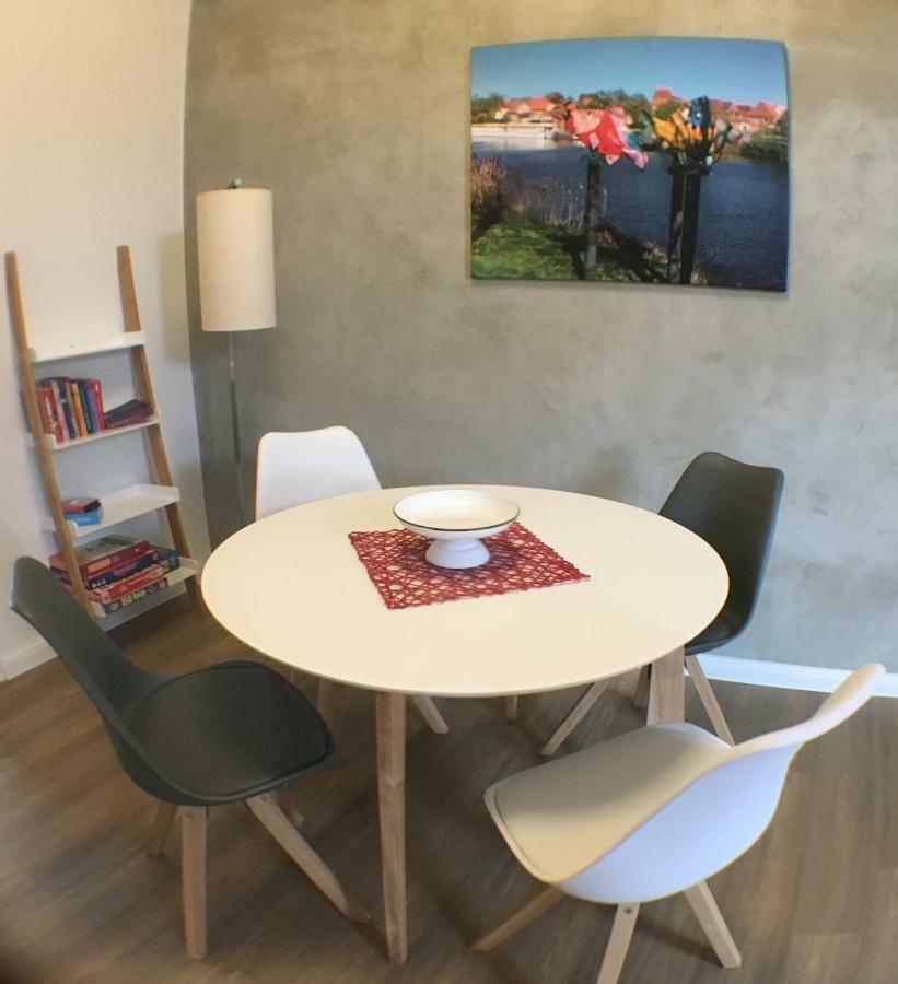 Das Bilderbuchcafe - Ferien - Apartment No 3 - Markt 7 Havelberg Dış mekan fotoğraf
